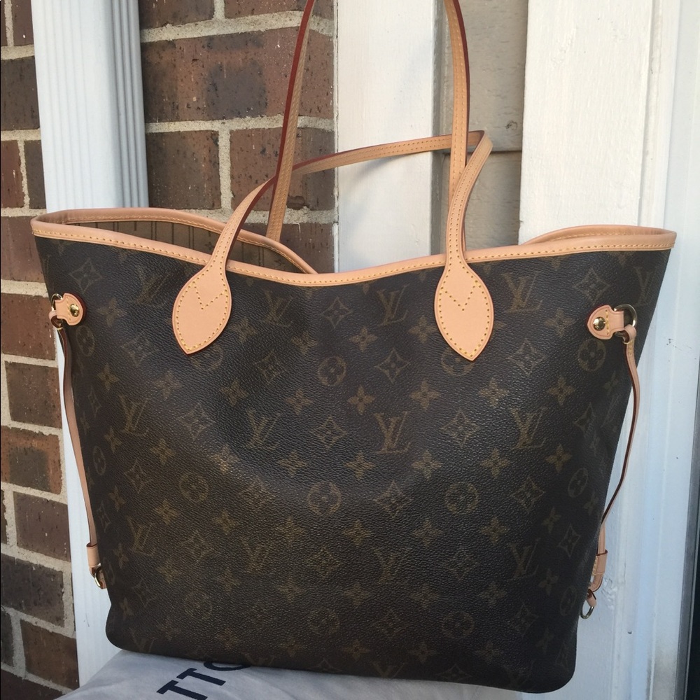 SOLD Louis Vuitton Neverfull MM Monogram beige